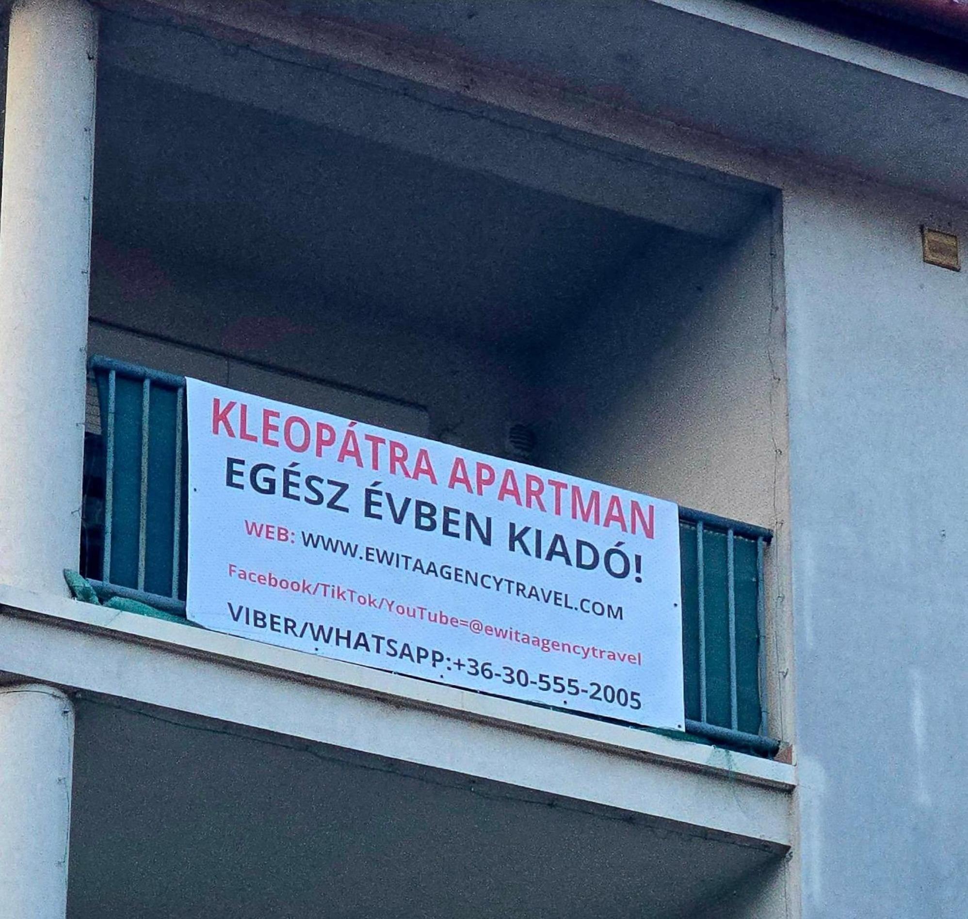 Kleopatra Apartman ไฮจ์ดุสโซบอสโล ภายนอก รูปภาพ
