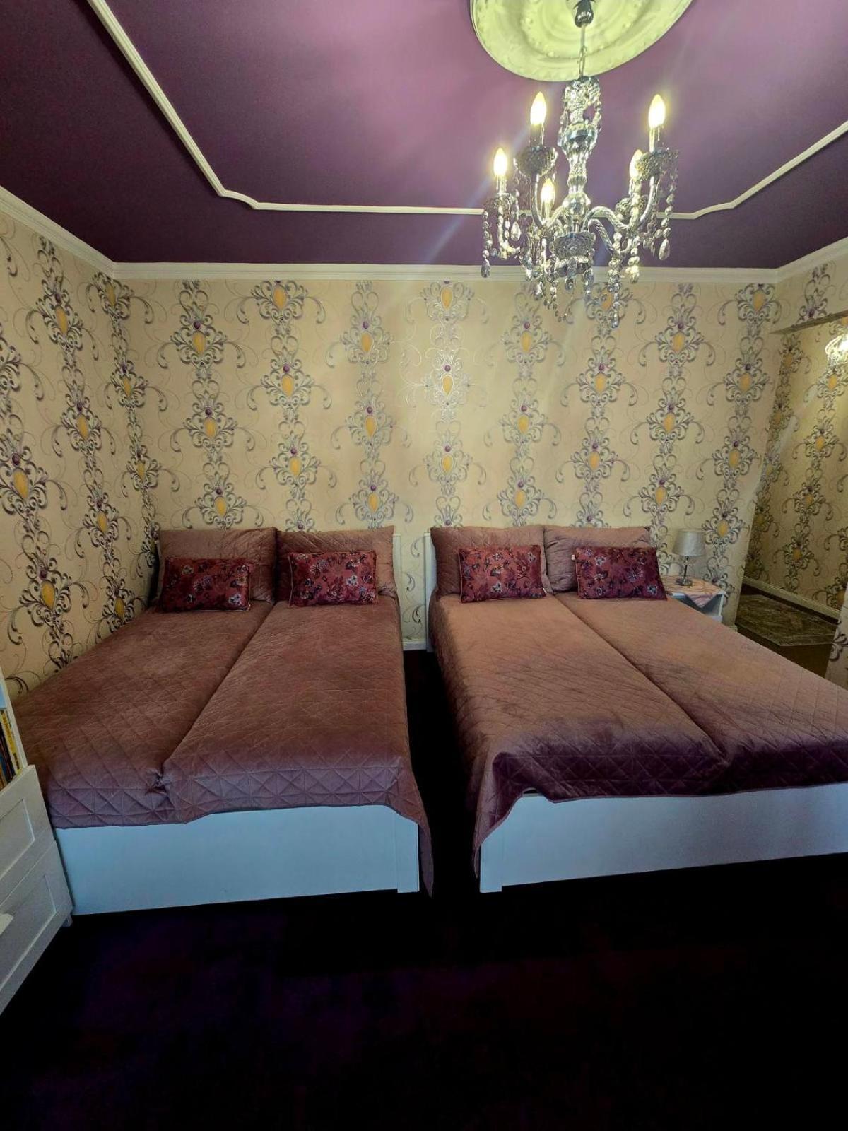 Kleopatra Apartman ไฮจ์ดุสโซบอสโล ภายนอก รูปภาพ